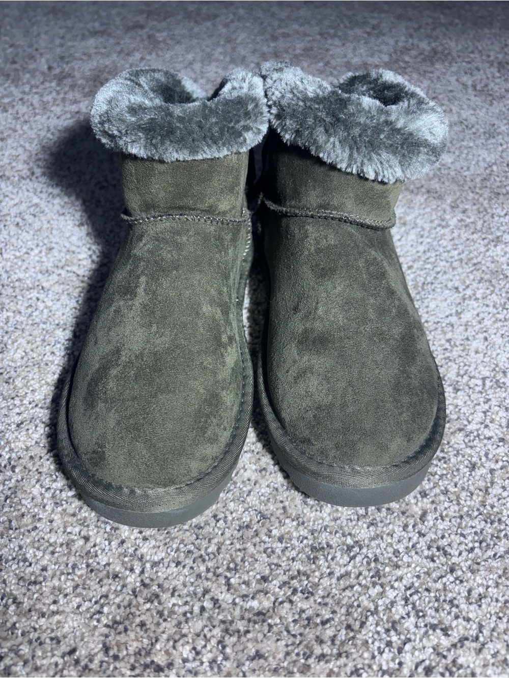 Womens Boots Size 6 Olive Green Slip on Fleece-Lined Ankle Boots Maurices